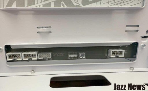 技嘉X870 AORUS STEALTH ICE主機板開箱評測分享：背插式簡潔設計白色控莫錯過 給你滿滿的高規格配置