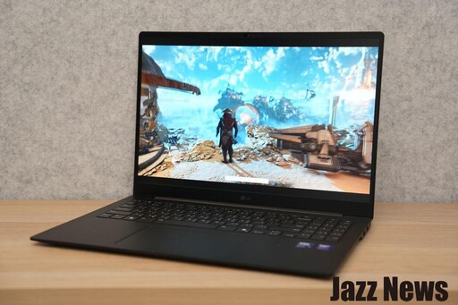 LG gram Pro 16吋極致輕薄AI筆電開箱評測:搭載Intel Ultra 9強大效能與AI功能令人驚艷!螢幕與鍵盤舒適度超加分