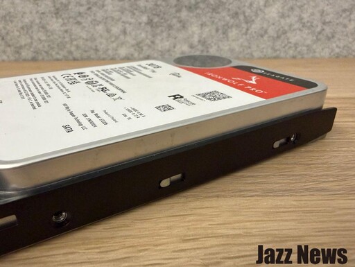 ASUSTOR AS6702T V2 NAS + Seagate IronWolf Pro 30TB HDD評測分享:功能強大支援雙5GbE網路 還支援單碟30TB大容量HDD與四組M.2 SSD