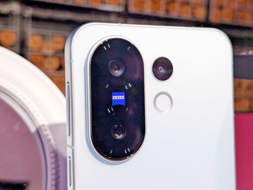 性能對標旗艦機!vivo X200 FE輕旗艦鮮豔登場 新功能「AI四季人像」超神奇