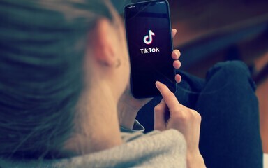 TikTok遭美國13州控告危害青少年心理健康 且未經授權收集數據