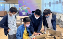 擔心 AI 搶飯碗？茹義學：跨域整合＋「三重溝通力」才是王牌