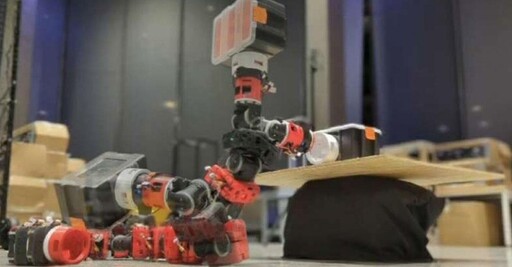 蛇型機器人COBRA移動新方法 有望實現大規模應用