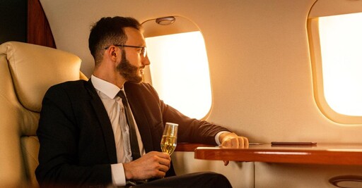 飛機上飲酒有害健康 血氧飽和度下降至85%