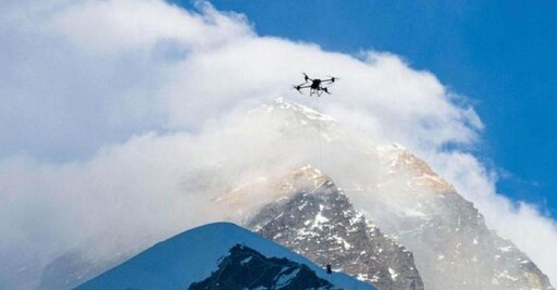 全球第一架上珠穆朗瑪峰無人機 能送15公斤貨物還能收垃圾