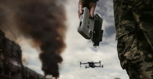美空軍無人機與人工智慧檢測轟炸機表面