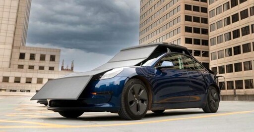 車頂太陽能毯 為電動車提供1級充電