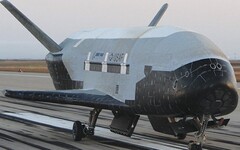 美國罕見公開機密消息 X-37B太空飛機首次演習成功