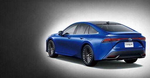 Toyota氫燃料車vs. Tesla電動車 環保交通2大對決