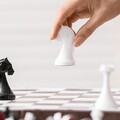 DeepSeek與ChatGPT下西洋棋對決誰會贏？結果完全出乎意料！