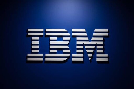 IBM企業級AI平台「watsonx.ai」已開放支援DeepSeek-R1蒸餾變體