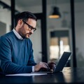 IBM最新全球CEO調查：AI投資正加速升溫 預估2年內成長倍增