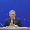 政府推AI十大建設 吳誠文曝4項新科技：機器人、量子、矽光子、主權AI