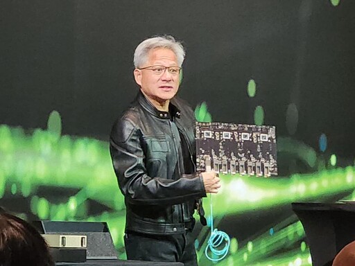 輝達黃仁勳批美國AI晶片出口管制 讓華為技術急起直追