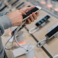 關稅與通膨雙重打擊 IDC下修2025全球智慧型手機市場成長預期