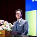 AI時代要深思慢學、終身學習 富邦董座蔡明忠揭處事3原則