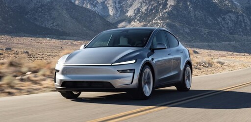 就在特斯拉robottaxi試營運之際！德州新法上路 9月起自駕車須持許可證