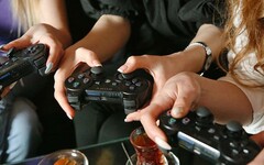 上班族週花8小時打遊戲！明基電通QD-OLED遊戲護眼螢幕優化視覺體驗