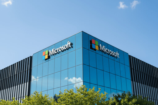 微軟AI超級工廠啟用!跨州連線零延遲、能跑超大型AI任務