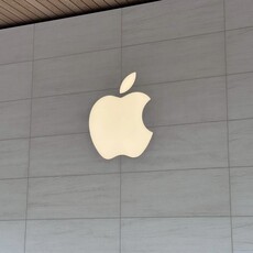 歷史性超越！蘋果iPhone出貨量14年來首度勝過三星