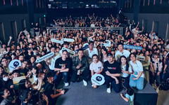 摺疊機王者再出招!Motorola 寵粉打造瘦子專場派對