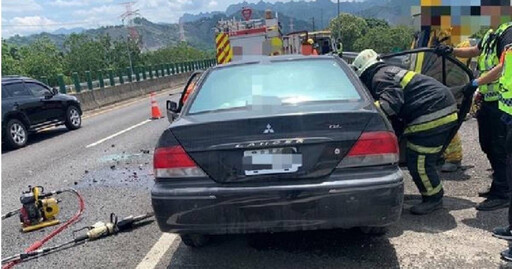 斷魂國6草屯段！轎車自撞護欄「車頭凹陷」 男OHCA送醫不治