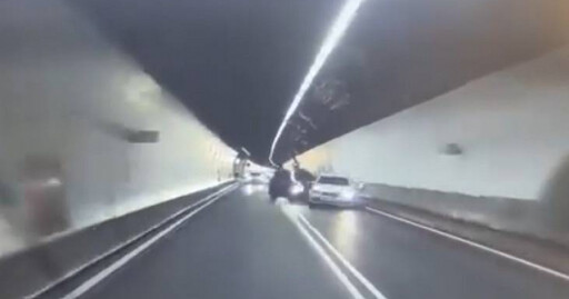 國5雪隧2車追撞！休旅車「鬼切」猛撞BMW 害後方車流大堵塞