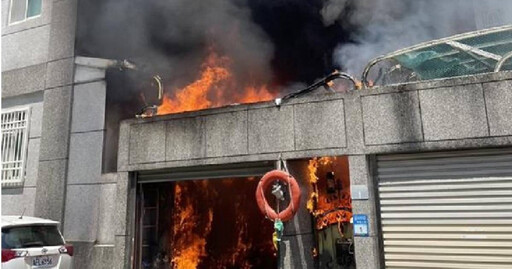 花蓮透天厝陷火海！疑鋰電池充電過熱竄火舌 女屋主嗆傷急送醫