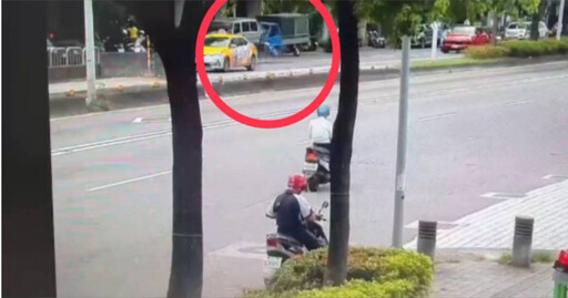 北市3車車禍！小貨車不明原因偏離猛撞路旁車 駕駛滿臉血急送醫