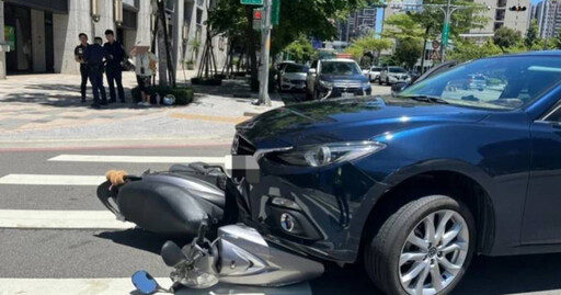 林口驚傳車禍！ 疑未禮讓兩車當街相撞 女騎士慘摔不願送醫