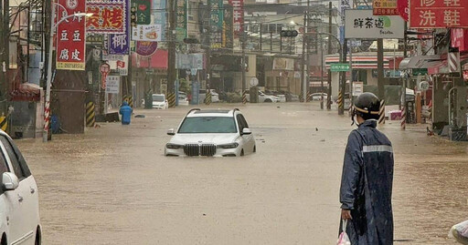 社區淹成湖2／水淹救護車病危父搭橡皮艇搶命 她罹恐慌症下雨不敢出門