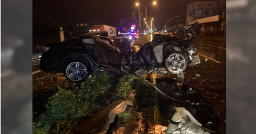 天雨路滑！屏東BMW遭撞衝分隔島「斷兩截」 18歲男命危急送醫