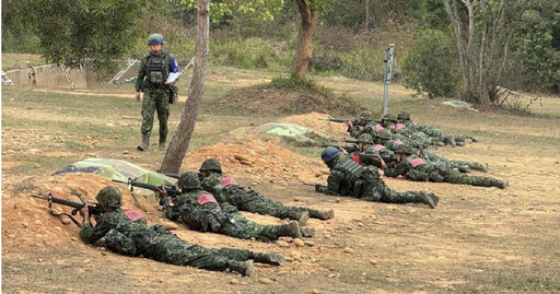 空軍上兵「打靶中彈亡」引疑竇 軍事粉專揭新式實戰射擊流程：需向前躍進