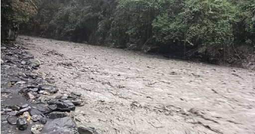 濁水溪暴漲4人失聯！南投鄉民釣魚遭洪水圍困 緊急搜救展開