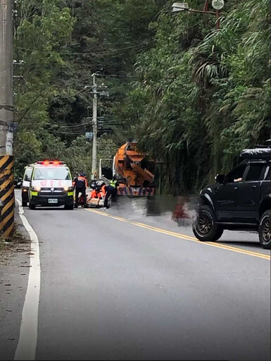 9高中生騎車衝合歡山！2少年超車摔倒「當場遭水泥車輾斃」