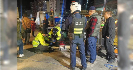 隨機攻擊！八斗子夜市雞排攤員工遭砍倒地 兇嫌逃逸中