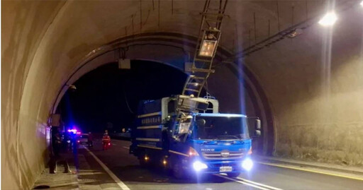 台62隧道又驚魂！燈具再度「從天而降」 垃圾車副駕險遭砸中