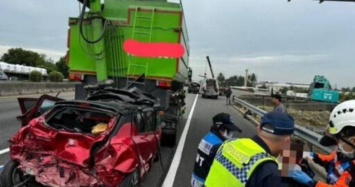 國道1號車禍連環撞！大貨車與2小客車相撞 2名司機重傷送醫