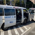 復康巴士駕駛突撞路旁車輛 身上搜出「喪屍煙彈」當場被逮