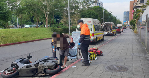 北市松山車站旁行人突衝出 後方機車、腳踏車煞車不及撞成團