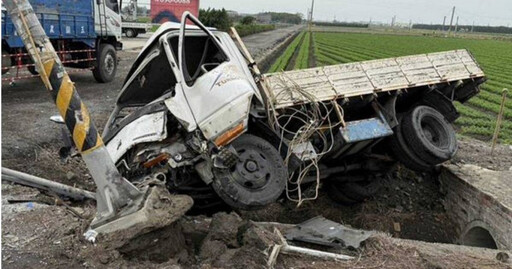 彰化自撞車禍！為躲大貨車失控衝入田埂 27歲駕駛重傷急救