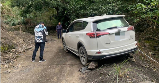 導航誤導迷路山區！高雄夫妻車輛陷山溝 幸無大礙警方成功解困