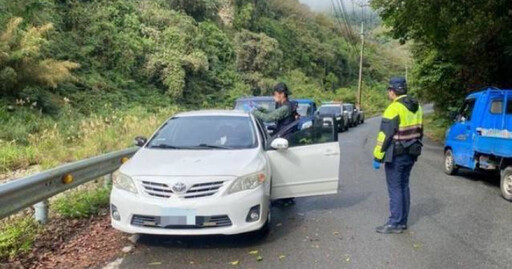 轎車停1夜沒動！苗栗男躺駕駛座「陳屍2日」 死因待查中