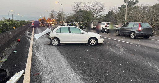 6車連環追撞！2男疑未繫安全帶遭拋飛 無人認屍警追緝逃逸同伴