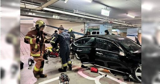 林口男猛撞地下室樑柱！ 車載3女全受傷送醫