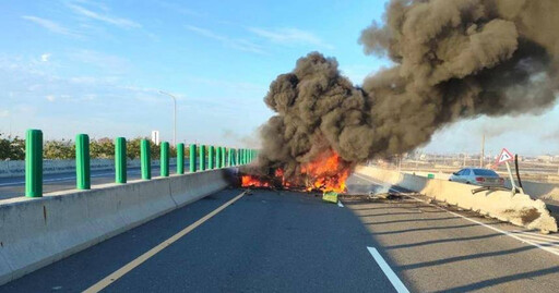 台61線貨車自撞燒毀！副駕被燒成焦屍 駕駛先落跑遭逮