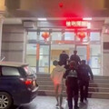 遭控家暴導致妻身亡 抖音網紅「安哥」公司被潑漆後又遭放鞭炮、撒冥紙