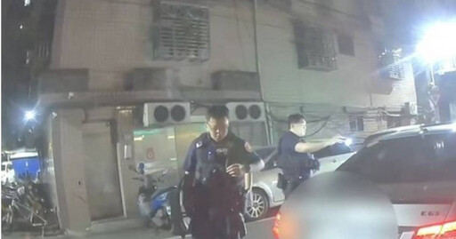 巷弄會車互不相讓!賓士男「亮長槍」逼退讓 涉恐嚇罪遭送辦
