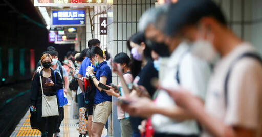 每年約20件意外落軌! 台鐵砸1.5億設「纜繩式月台門」明年3月高雄啟用