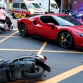 高雄街頭驚撞！1800萬法拉利撞機車 騎士掛彩車頭凹陷